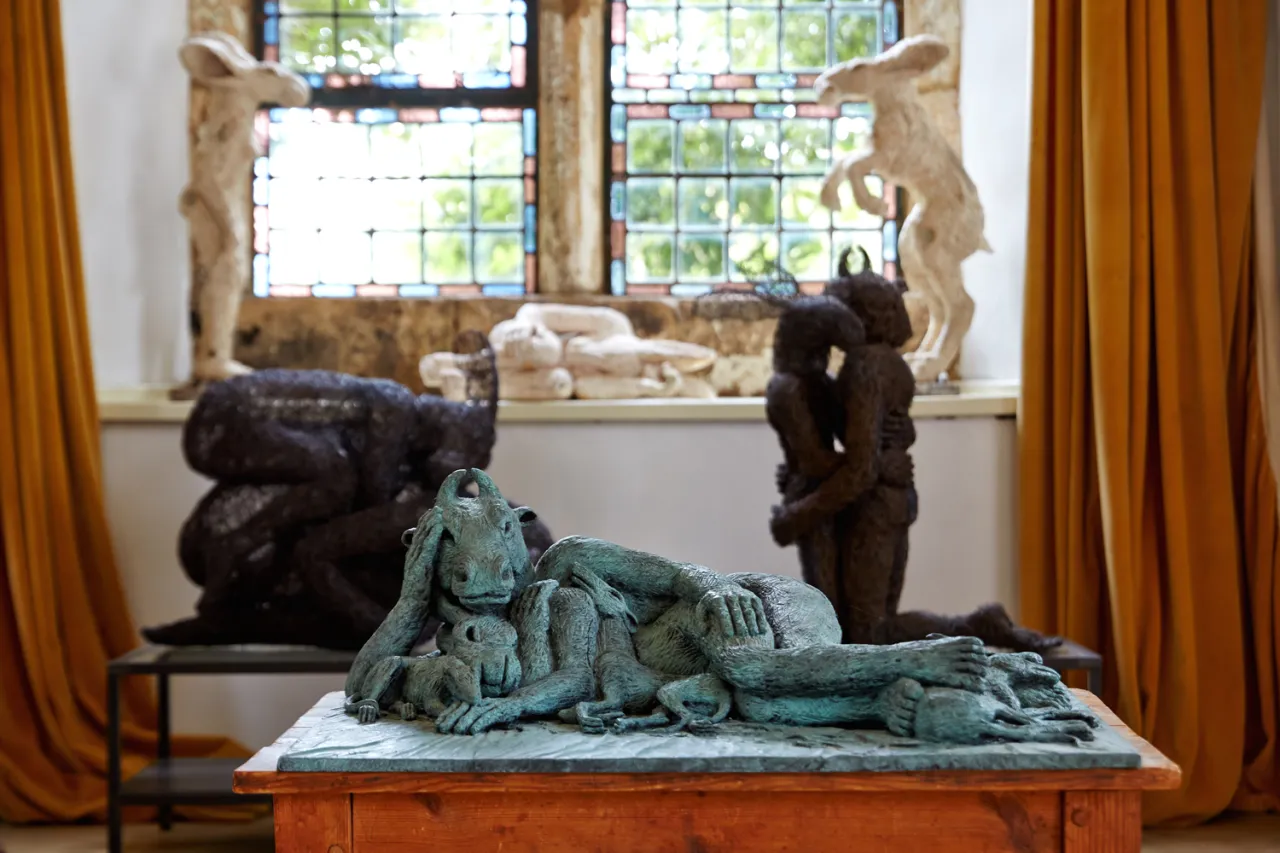 Sophie Ryder © Tania Dolvers