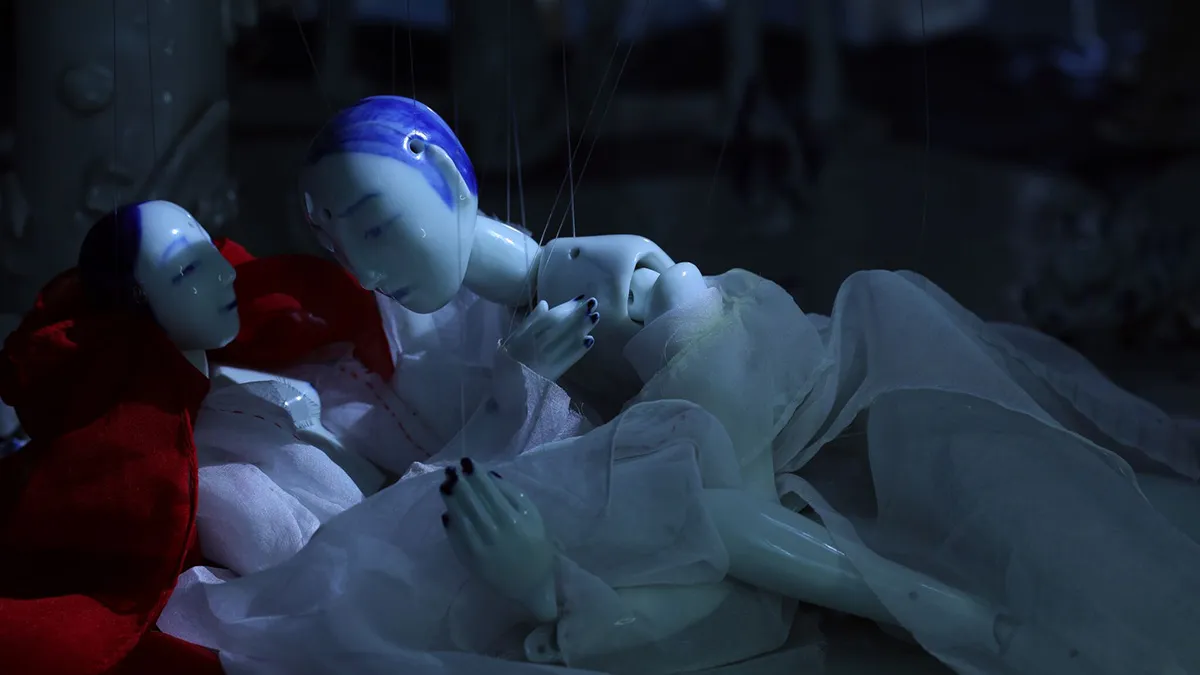 Geng Xue, Mr. Sea, video still (2013-14)
