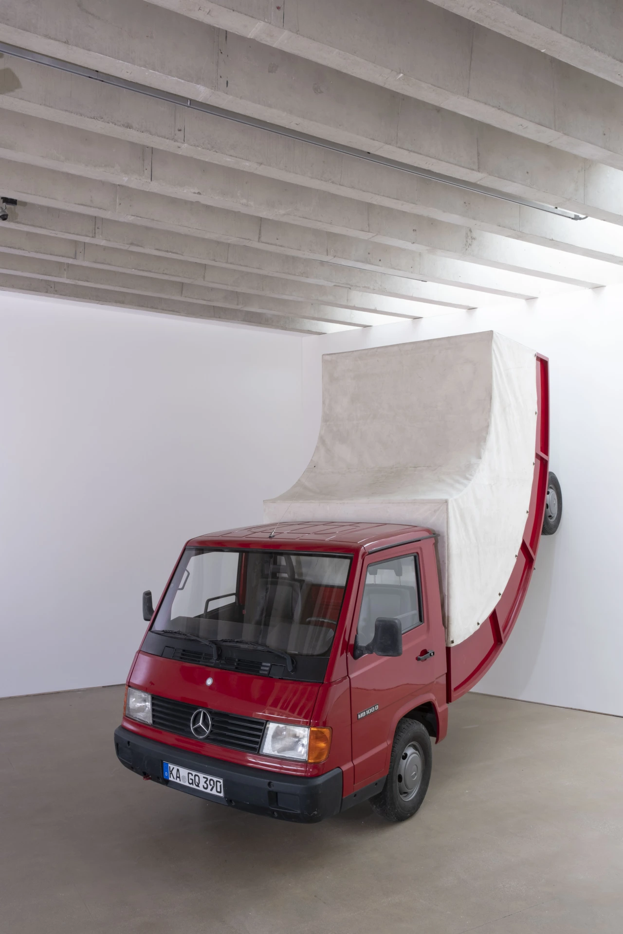 © Erwin Wurm