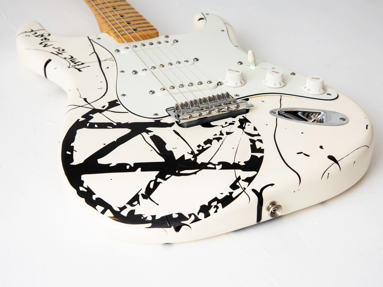 Guitar by Jamie Reid. Image © Louise Haywood-Schiefer