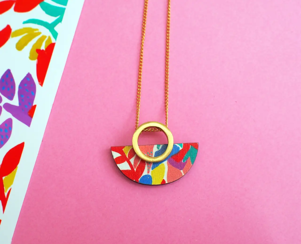 Statement necklace by [Melody G Studio](https://www.etsy.com/uk/listing/603979199/statement-necklace-unique-jewelry-art). Priced at £20.80