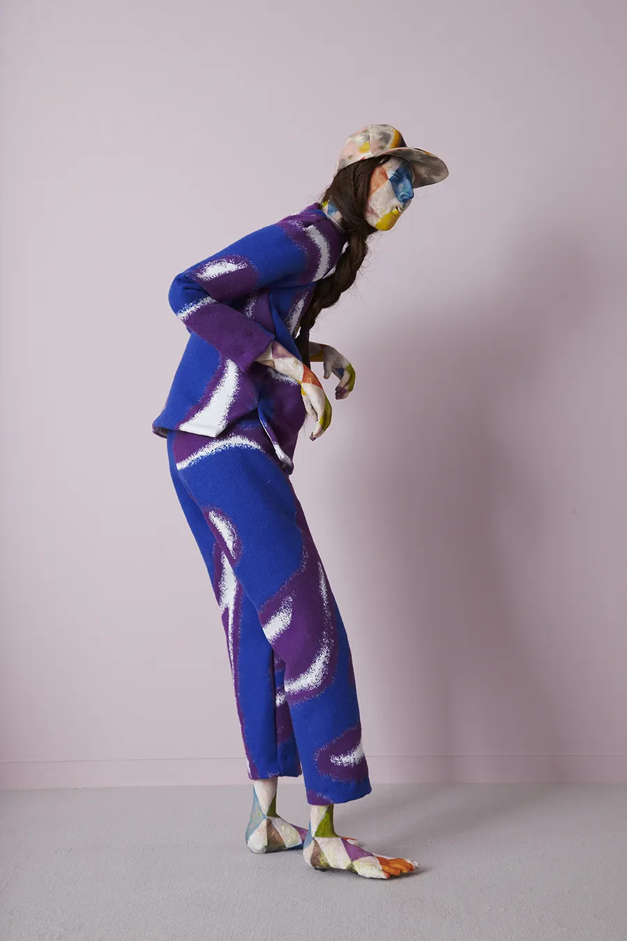 Francis Upritchard Seraphina Purple Kiss, 2016 © Francis Upritchard, courtesy Kate MacGarry, London