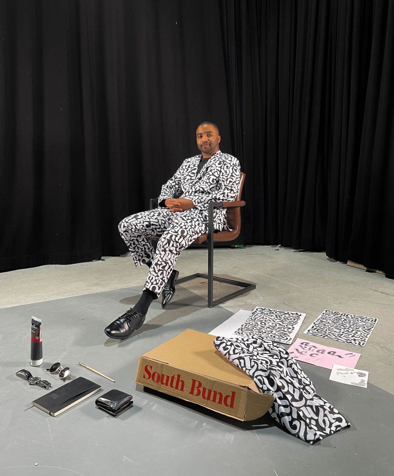 The Calligraphy Suit © Kevin Rooi
