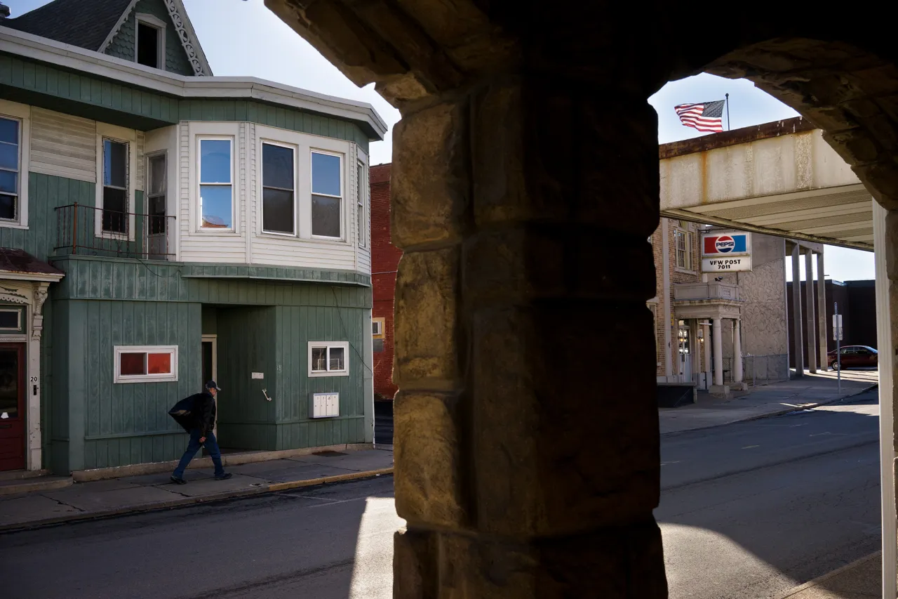 Photograph by Niko J. Kallianiotis, America in a Trance