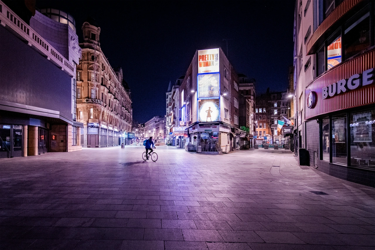 Leicester Square, 9 April 2020 © Jan Enkelmann