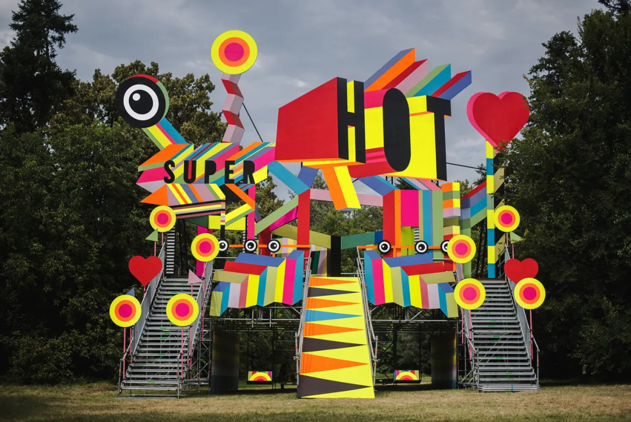 Summer Well Festival installation with Luke Morgan