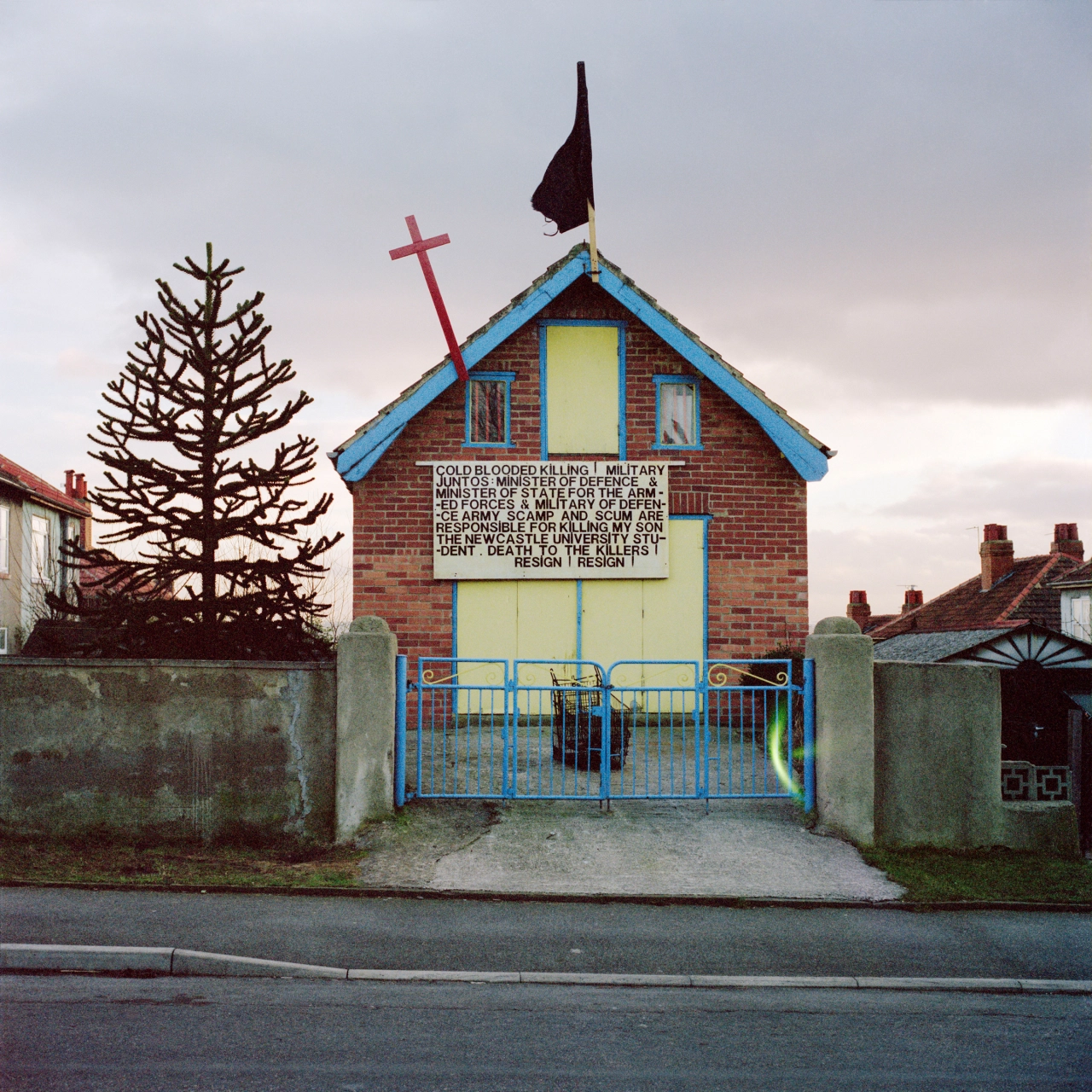 Corner of Sunny Bank and Roxholme Avenue © Peter Mitchell courtesy RRB Photobooks
