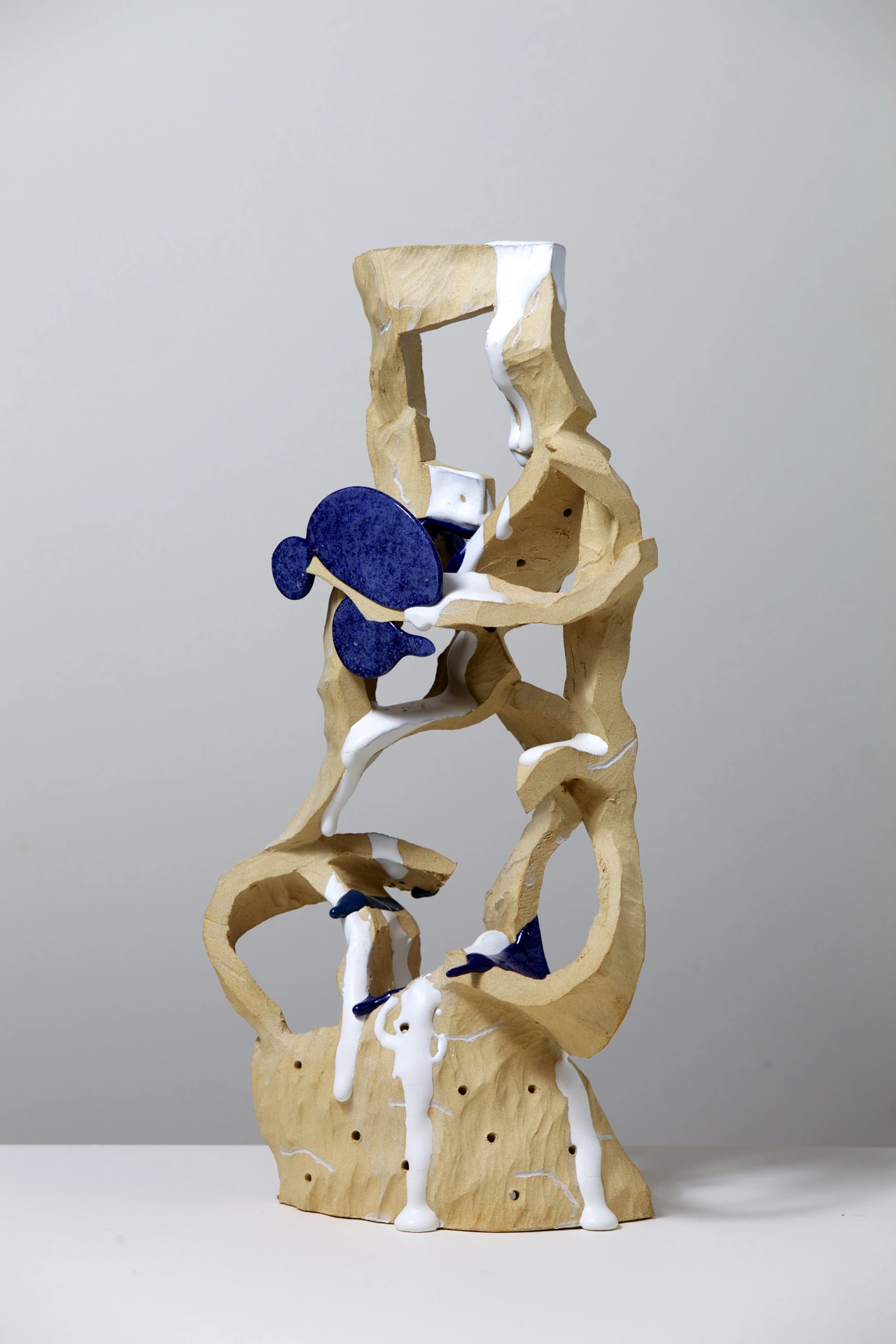 Nao Matsunaga, Sometime Fountain , 2016. Ceramic, 49 x 24 x 18 cm. Courtesy of White Conduit Projects