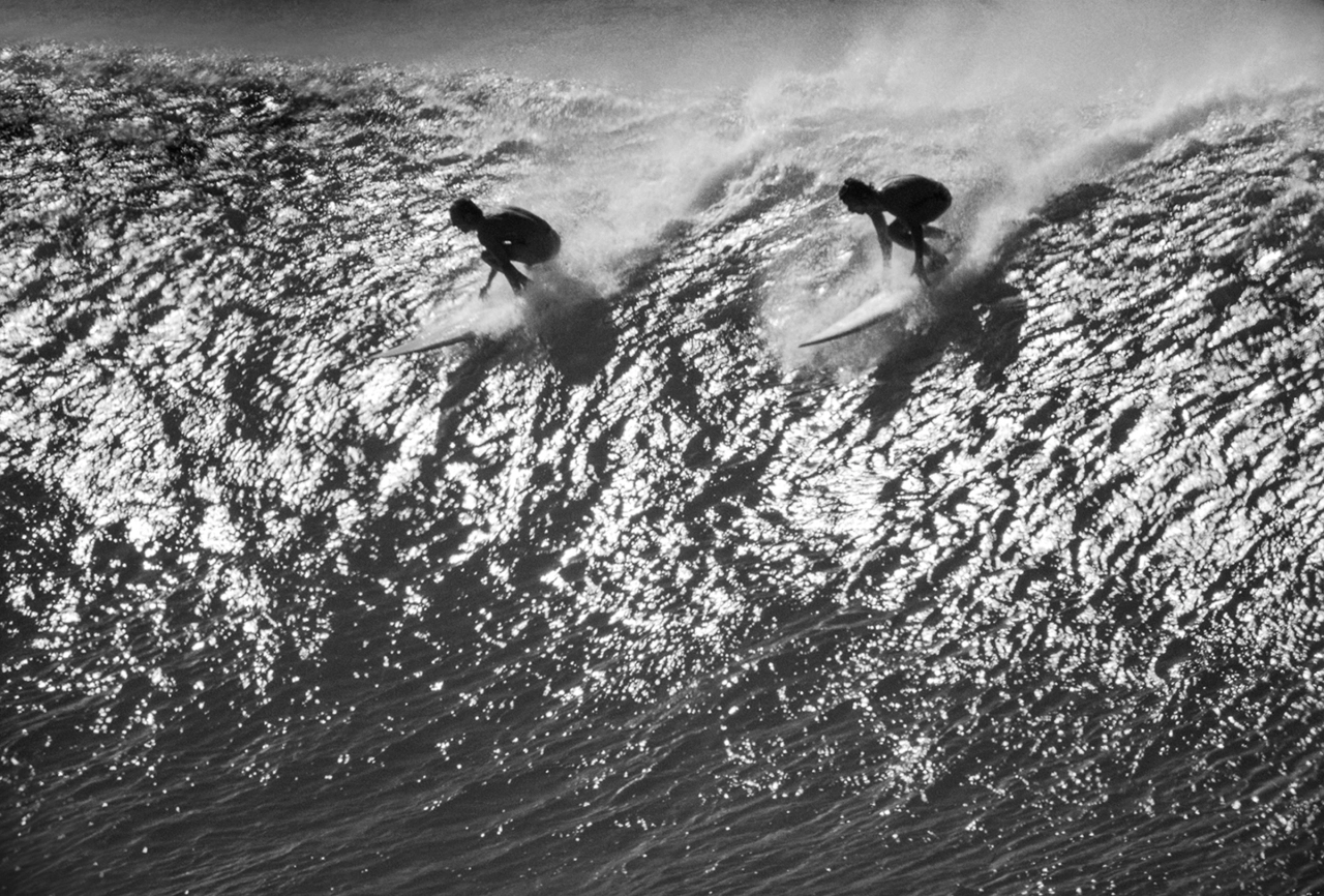 Waimea Bay, Oahu, HI 1977 – Photo © Jeff Divine