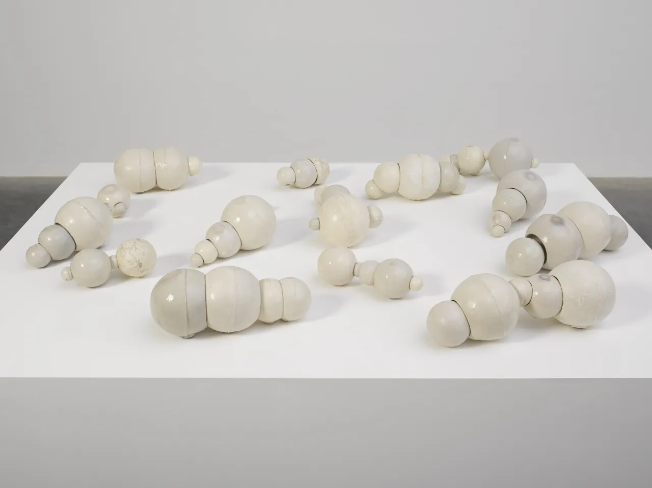 Damián Ortega, Copulation 2017. Fired glazed high temperatura glazed clay. Overall dimensions variable. © Damián Ortega. Photo © White Cube (George Darrell)