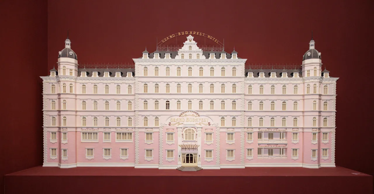 Model of THE GRAND BUDAPEST HOTEL © Thierry Stefanopoulos – La Cinémathèque française