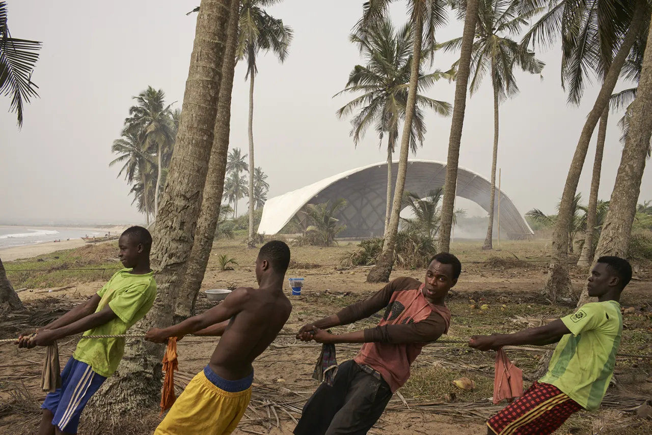 Photographer: Julien Lanoo The stage for Haduwa Arts & Culture Institute, Ghana  Architect: [a]FA [applied] foreign affairs