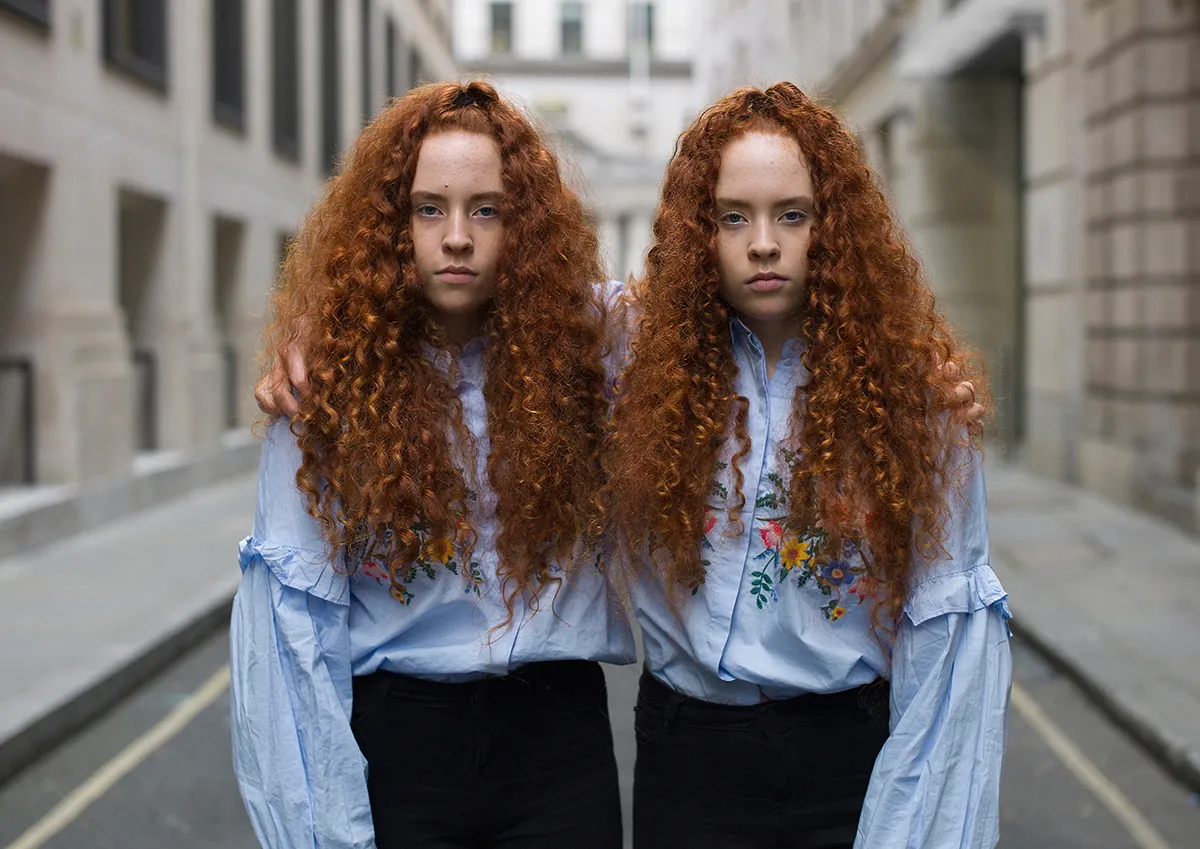 Kira and Taya. © Peter Zelewski