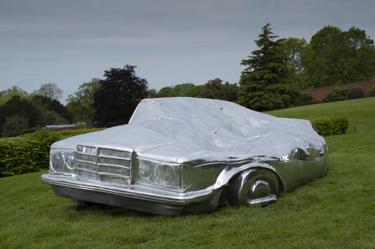 © Erwin Wurm