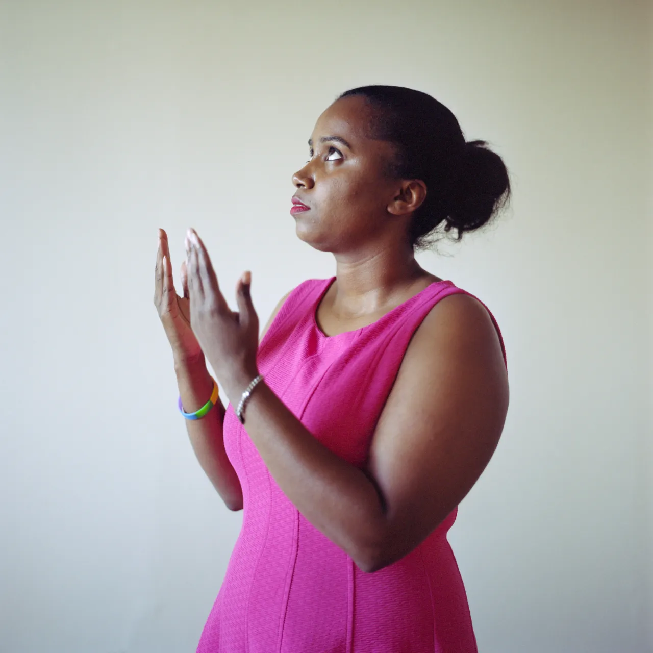 Saadiya, Toronto © Lia Darjes: “Being queer and Muslim means to me that I can be who God intended me to be. And for me, that is an educated woman, compassionate, caring and loving other people. I used to think that it was a negative thing, but the more I learned about myself and the more I learned about queer community, I learned that we are just like everybody else. We have the same needs that other people have. We have the same right as everybody else.”