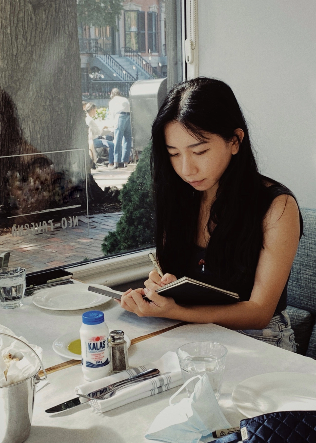 Zoe now lives in New York after working in Shanghai