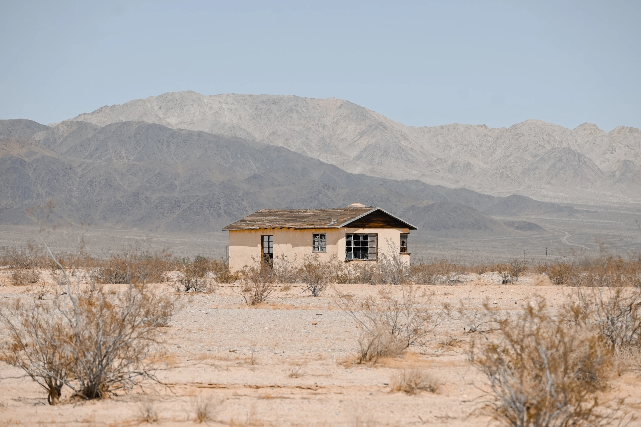 From the series ARID © Helin Bereket