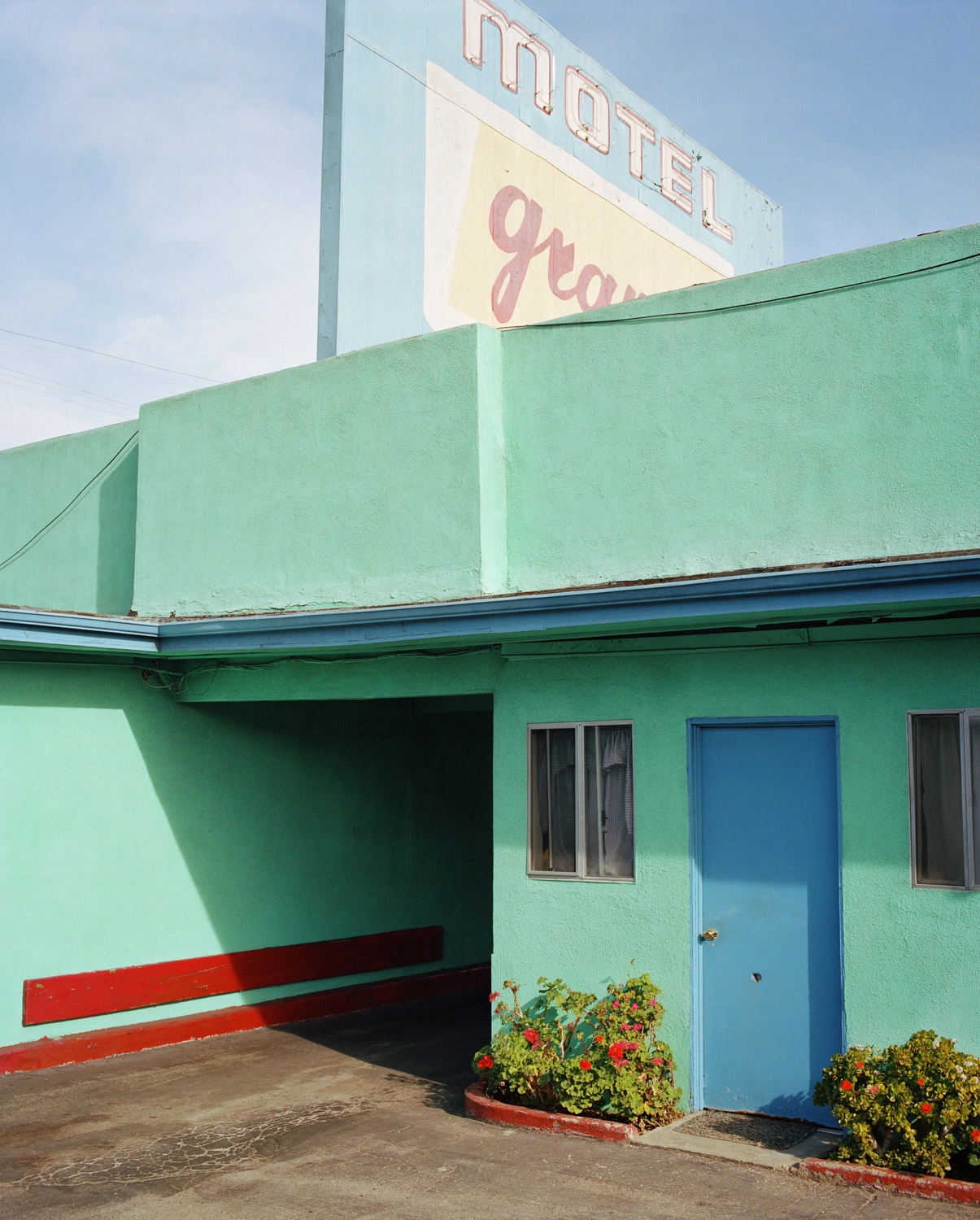 Motel Grand #2, 2014 © George Byrne