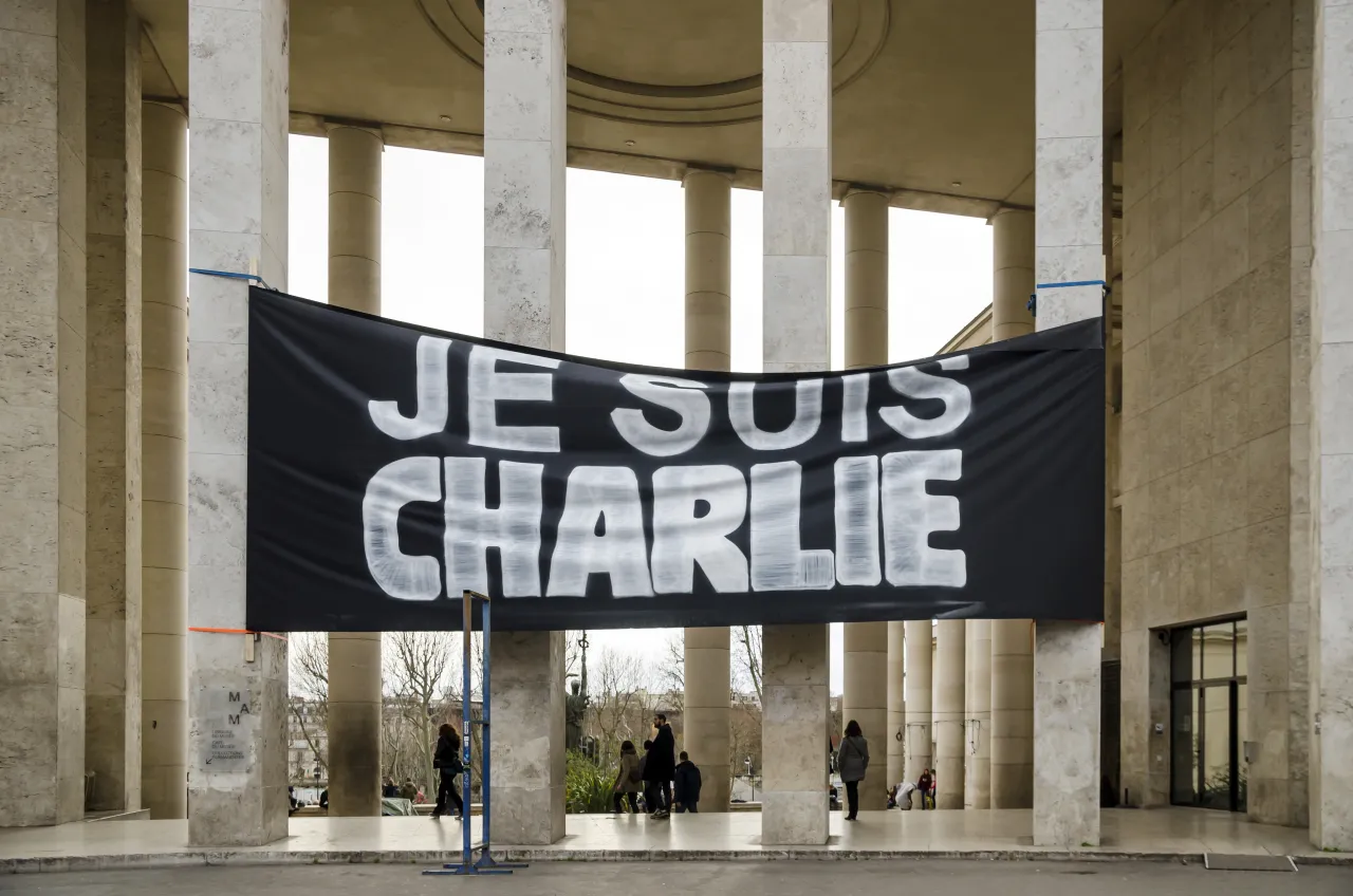 Je suis Charlie banner outside Palais de Tokyo at January 10, 2015. Image credit: Paul SKG