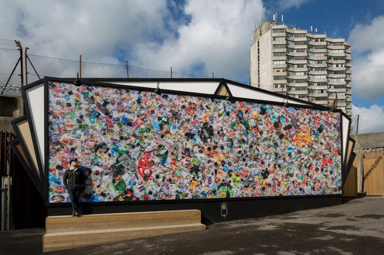 ‘Everyday Plastic’ by Daniel Webb. Photo © Ollie Harrop 2018. Image courtesy of Everyday Plastic.