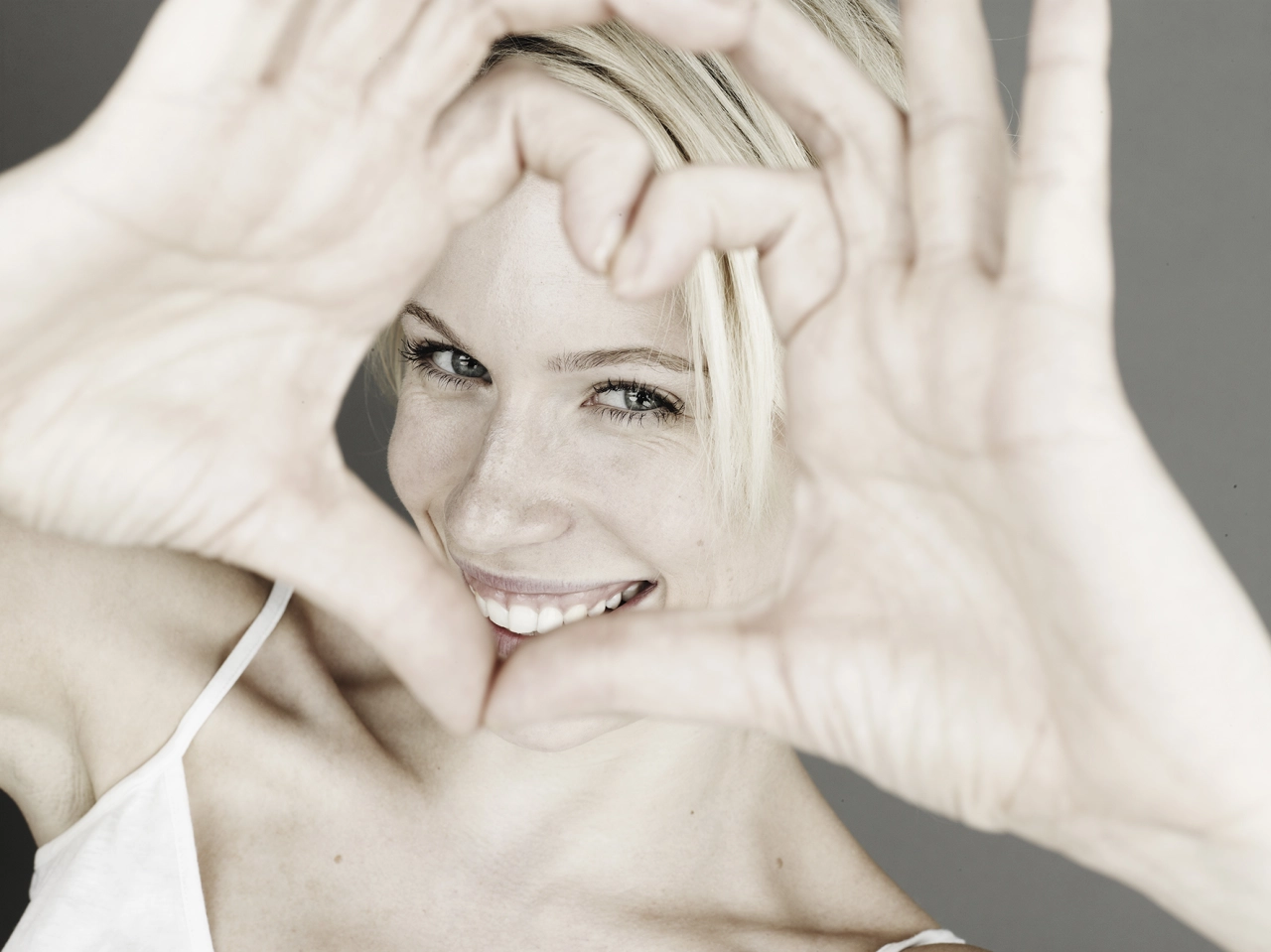 Heart For Tuuli, 2010 © Rankin