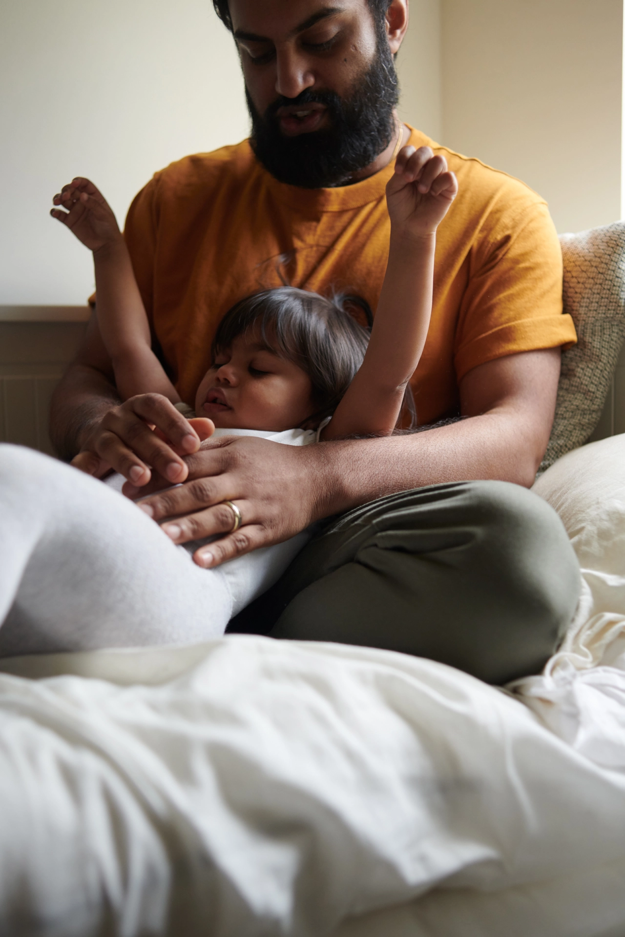 Harri and Nara – From the series, Present Fathers © Sophie Harris-Taylor