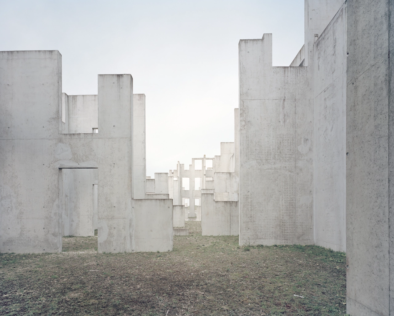 Complexe de Tir en Zone UrBaine II, French Army, France, 2015. From the series The Potemkin Village © Gregor Sailer and VG Bild-Kunst, Bonn 2022