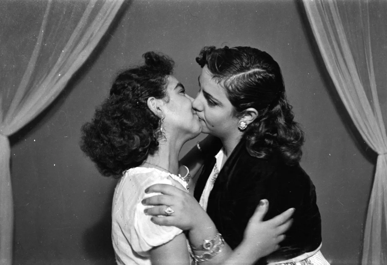 From Hashem el Madani: Studio Practices by Akram Zaatari, 2007: Bashasha (left) and a friend. Studio Shehrazade, Saida, Lebanon, late 1950s. Hashem el Madani. Tate: Presented by Tate International Council 2008 | Copyright: Akram Zaatari, courtesy of Hashem el Madani and Arab Image Foundation, Beirut
