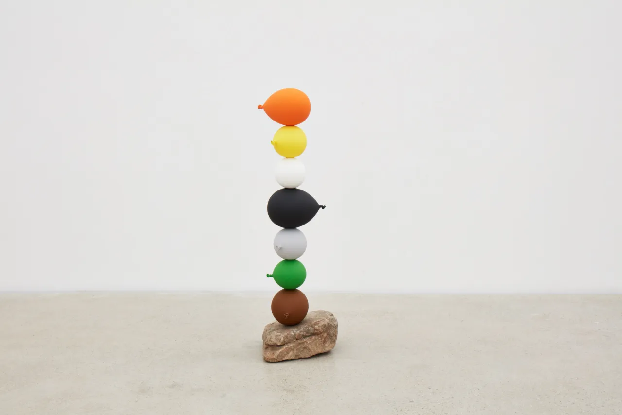 Gimhongsok Untitled (short people) | Courtesy of Kukje Gallery