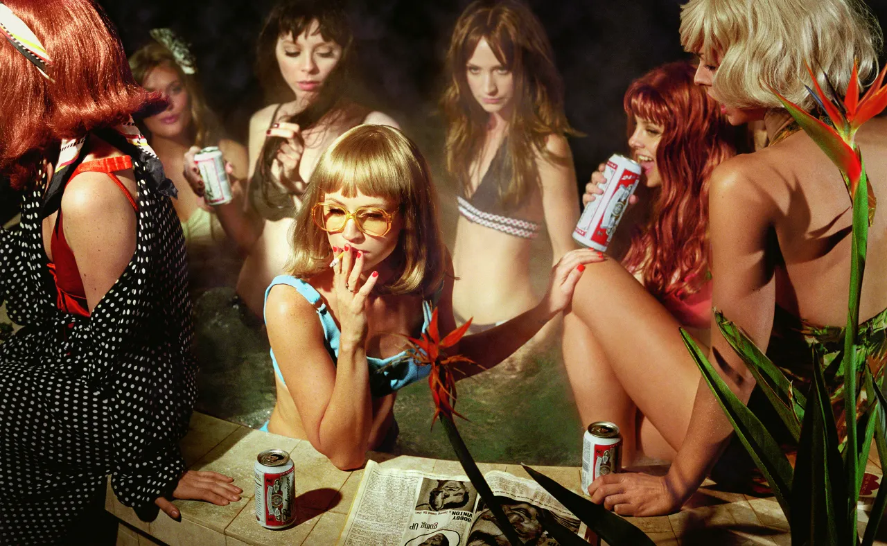 The Big Valley: Susie and Friends, 2008 © Alex Prager Studio and Lehmann Maupin, New York and Hong Kong. Courtesy Alex Prager Studio, Lehmann Maupin, New York and Hong Kong.