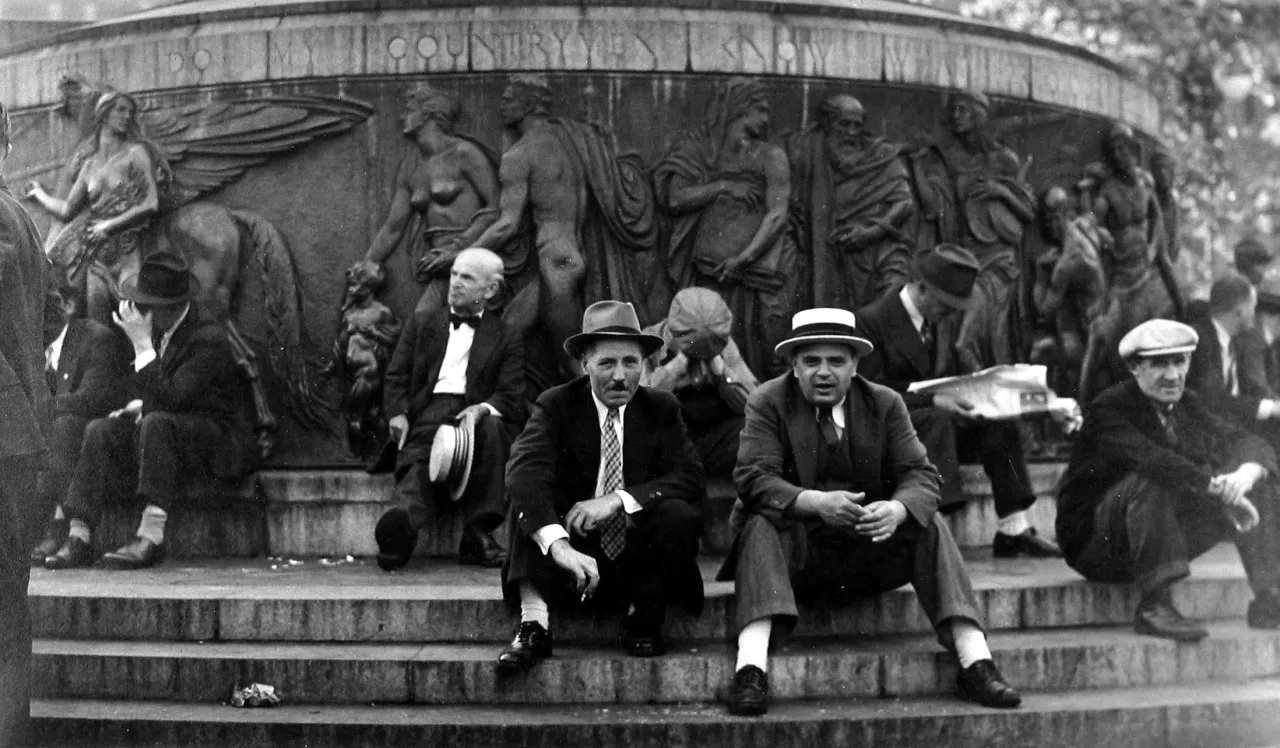 Sid Grossman, Union Square, NYC (from the series "Chelsea Document"), 1938-39