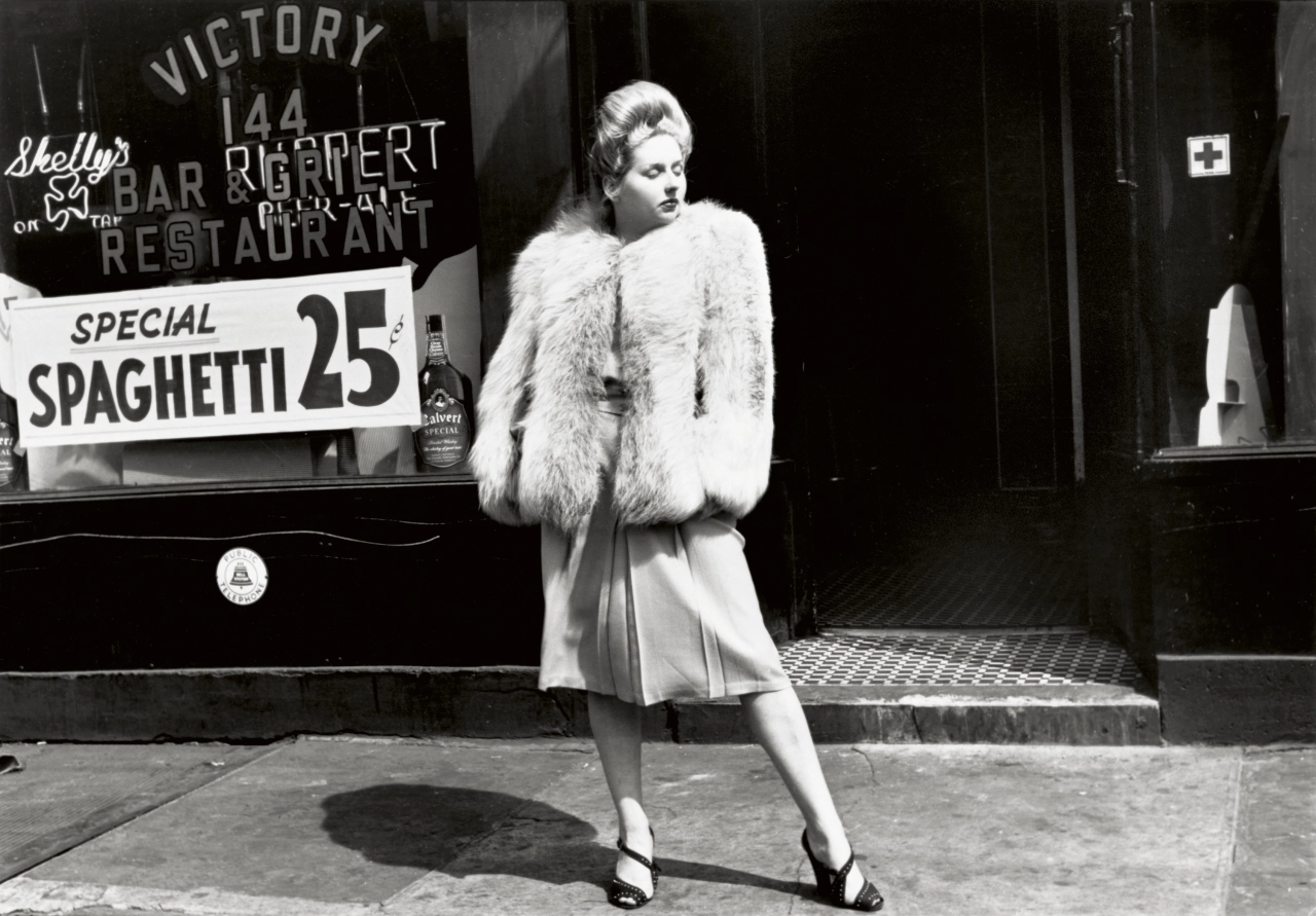 Helen Levitt, New York, ca. 1940 Film Documents LLC © Film Documents LLC / courtesy Galerie Thomas Zander, Cologne