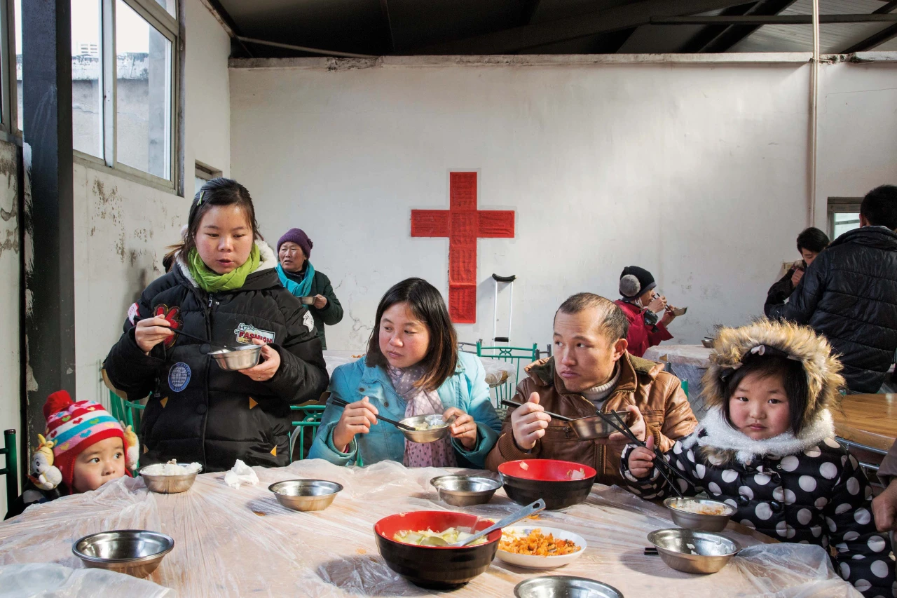 Migrant workers’ church, Pudong, 2016 © Liz Hingley