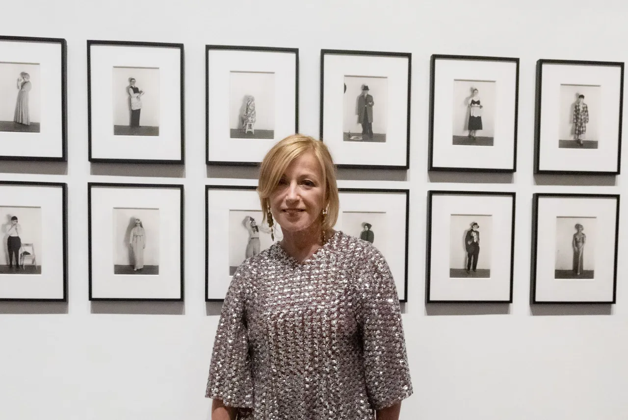 Cindy Sherman with her work Untitled (Murder Mystery People), 1976/2000, on display in Cindy Sherman, National Portrait Gallery London. Photograph by Alastair Fyfe Photography