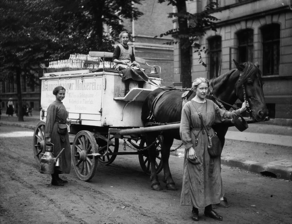 ©Estate of Käthe Buchler – Museum für Photographie Braunschweig/ Deposit Stadtarchive Braunschweig
