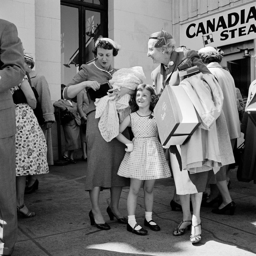 ©Estate of Vivian Maier/Maloof Collection, Courtesy Howard Greenberg Gallery, New York