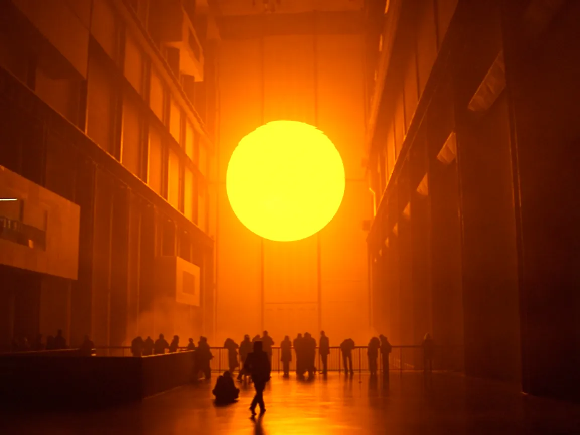Olafur Eliassion, The Weather Project. Photo: Olafur Eliasson / Tate, London