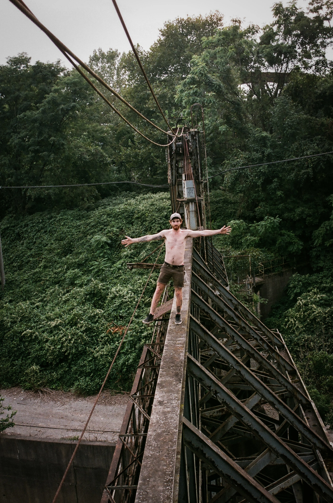 © Alex Povey