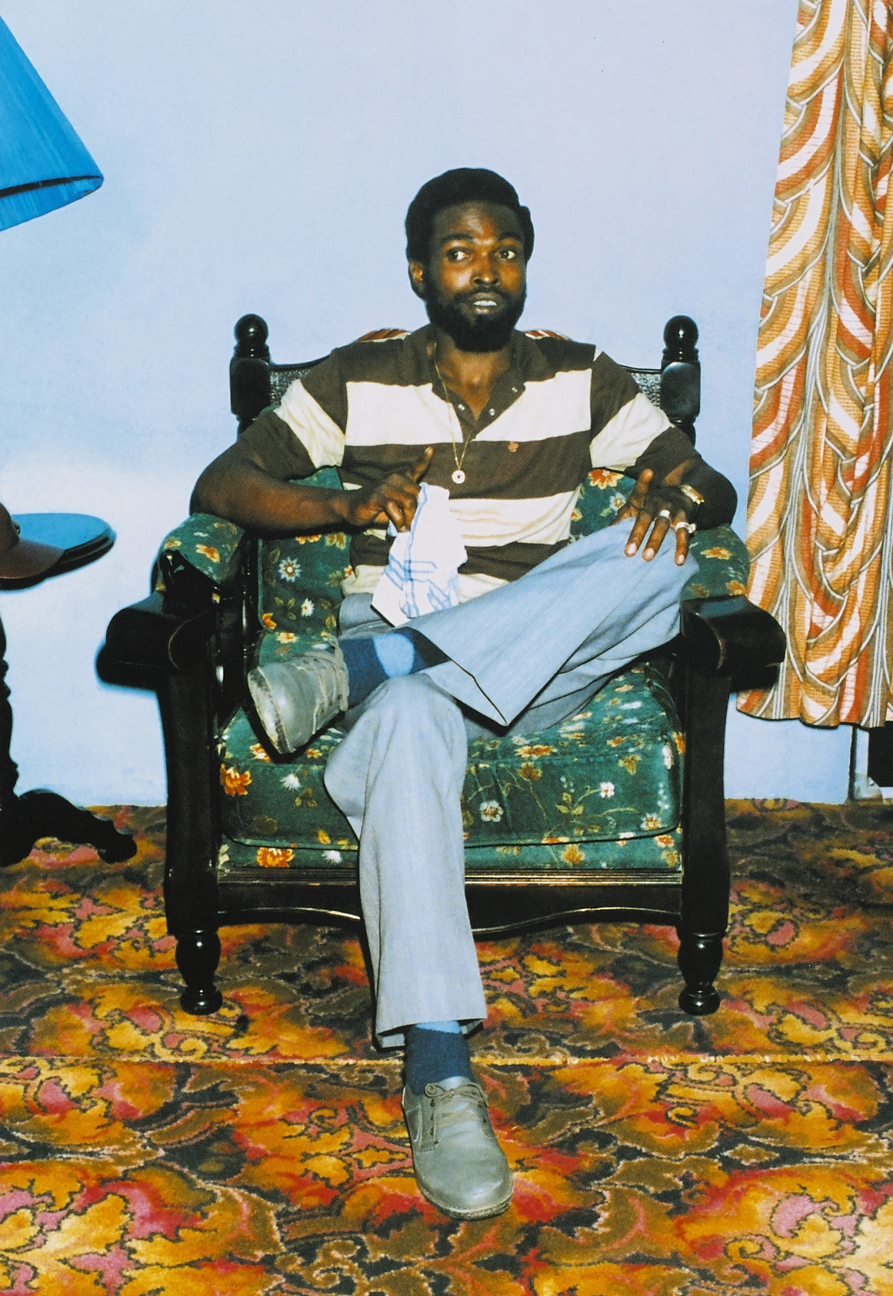 Singer Nitty Gritty wearing Hoverveldt Gliders (named Dovers in the US) with diamond socks, circa 1986. Photograph © Carlos Harriott. Greensleeves Archive