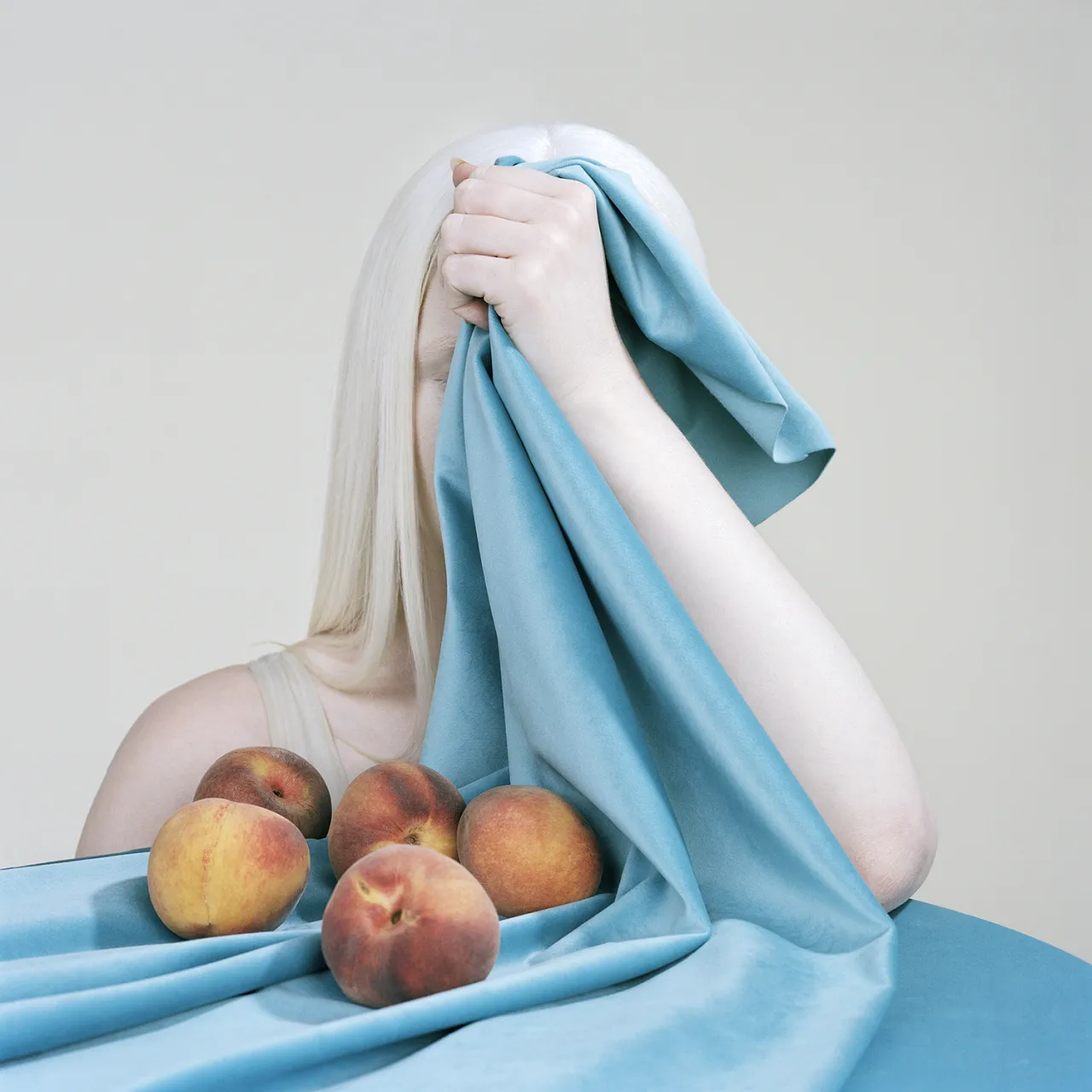 Peaches and Velvet, 2018 pigment print 100 x 100 cm edition of 8 + 2AP $6,000 unframed 120 x 120 cm edition 4 + 2AP $8,000 unframed. © Petrina Hicks