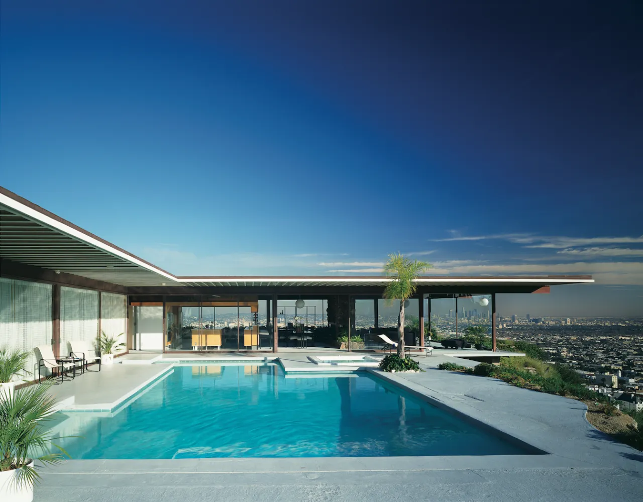 Case Study House #22, Los Angeles" © Tim Street-Porter