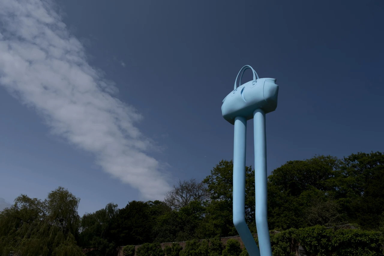 © Erwin Wurm
