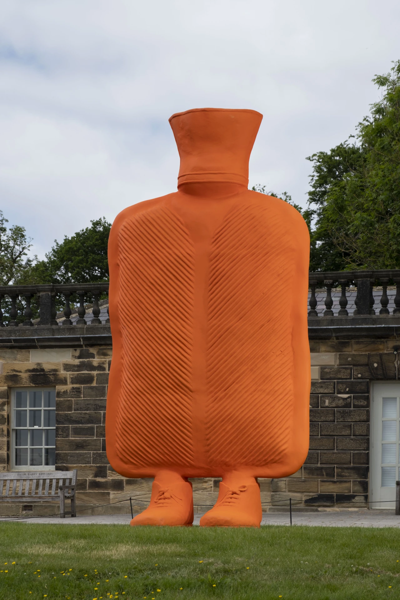 © Erwin Wurm