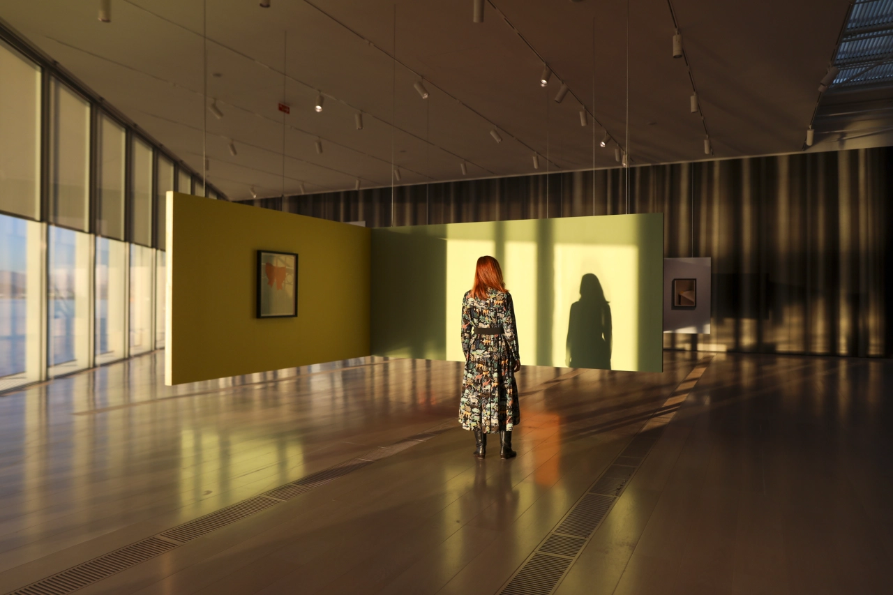 Thomas Demand: Mundo de Papel. Centro Botín, Installation view. Photo: Belen de Benito