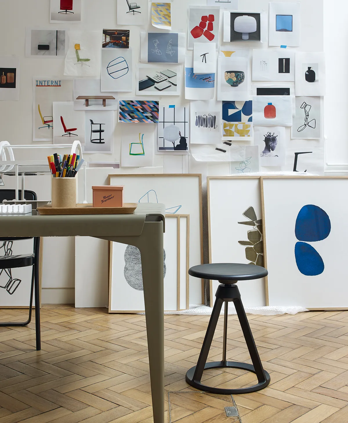 Shell Table and Piton Stool, Curtain Road studio, London, 2016. Picture credit: David Brook