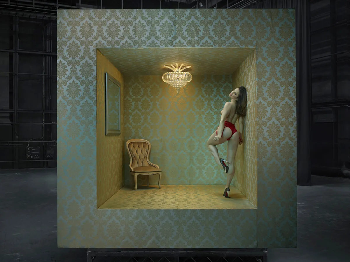 Lap Dancer – © Julia Fullerton-Batten