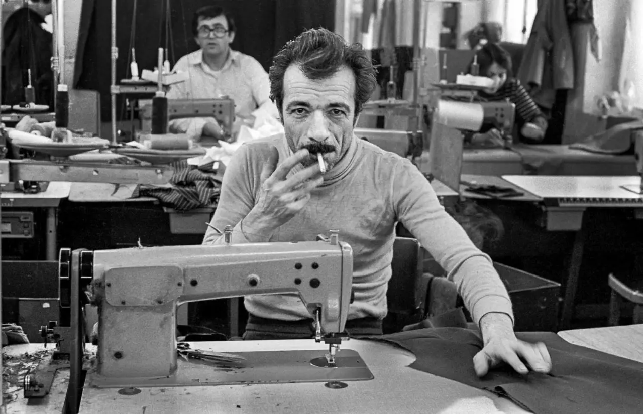 Clothing factory, Shacklewell Lane, 1981 © Neil Martinson