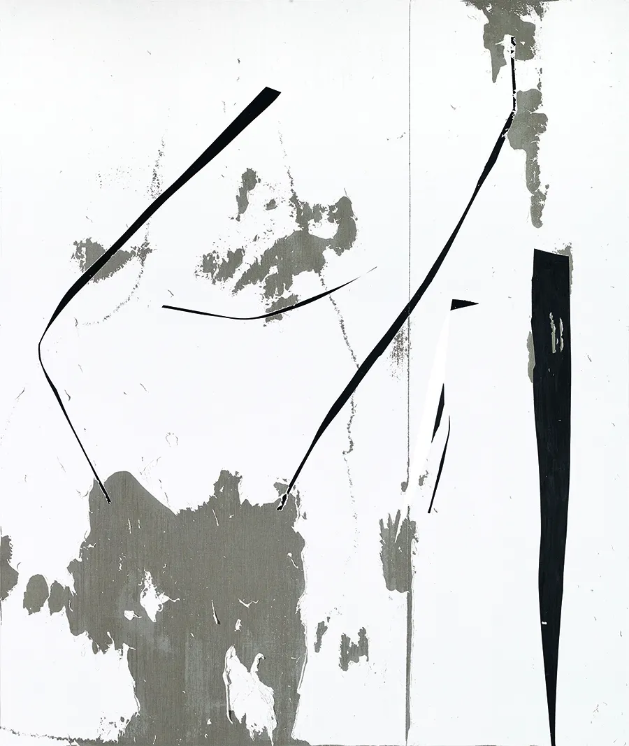 Secundino Hernández Untitled, 2017 Acrylic, rabbit skin glue, chalk, calcium carbonate and titanium white on linen 311 x 261 x 15 cm 122 1/2 x 102 3/4 x 5 7/8 in Courtesy the Artist and Victoria Miro, London © Secundino Hernández