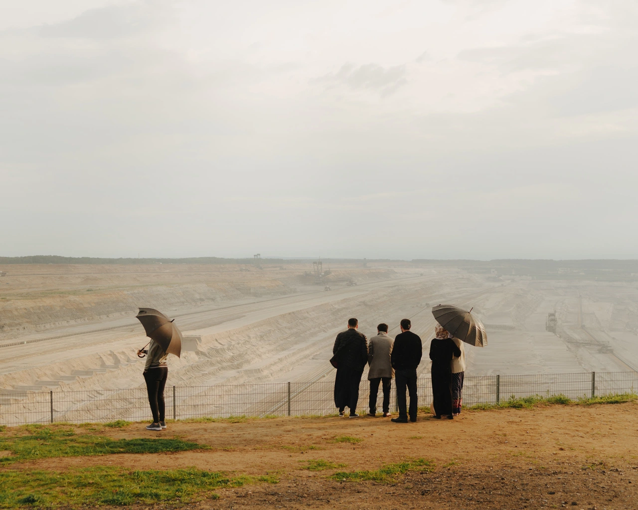 Tourists, RWE’s Hambach Mine, North Rhine-Westphalia, Germany, 2019 © Dan Wilton