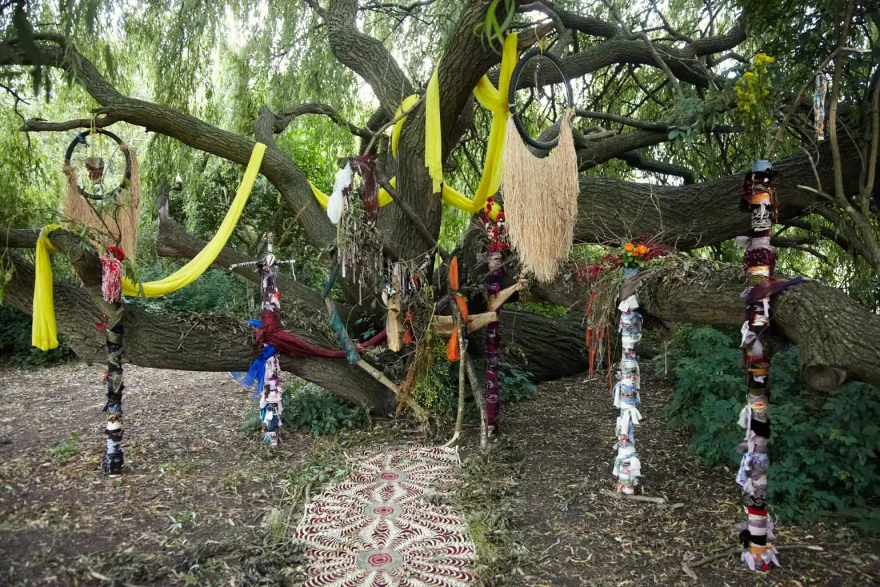 Totem Installation by Camilla Mason, 2016. © Iain McKell